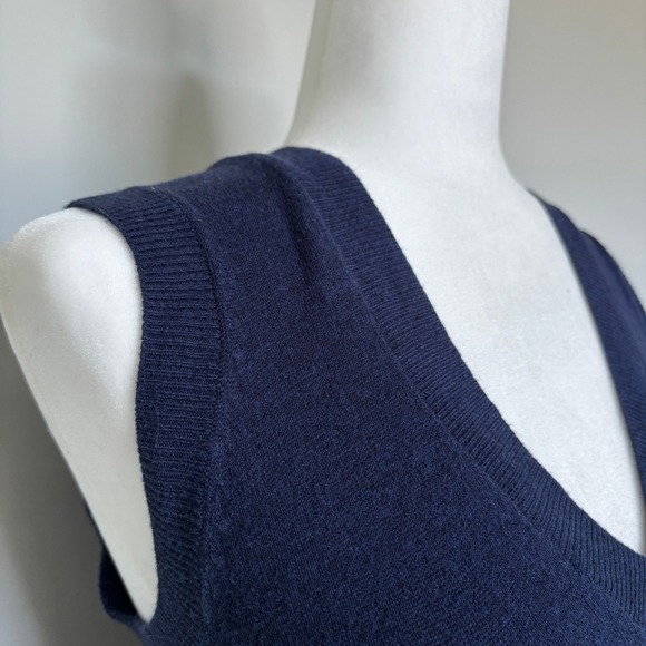 Urban Behavior Women's Size XS Sweater Vest Navy Knit Preppy Academia Officewear - Picture 5 of 8